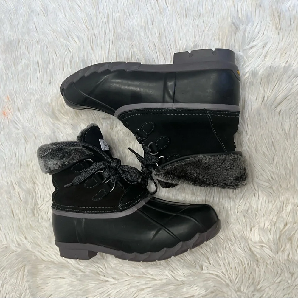 The‎ original Sporto genuine duck boots size 9